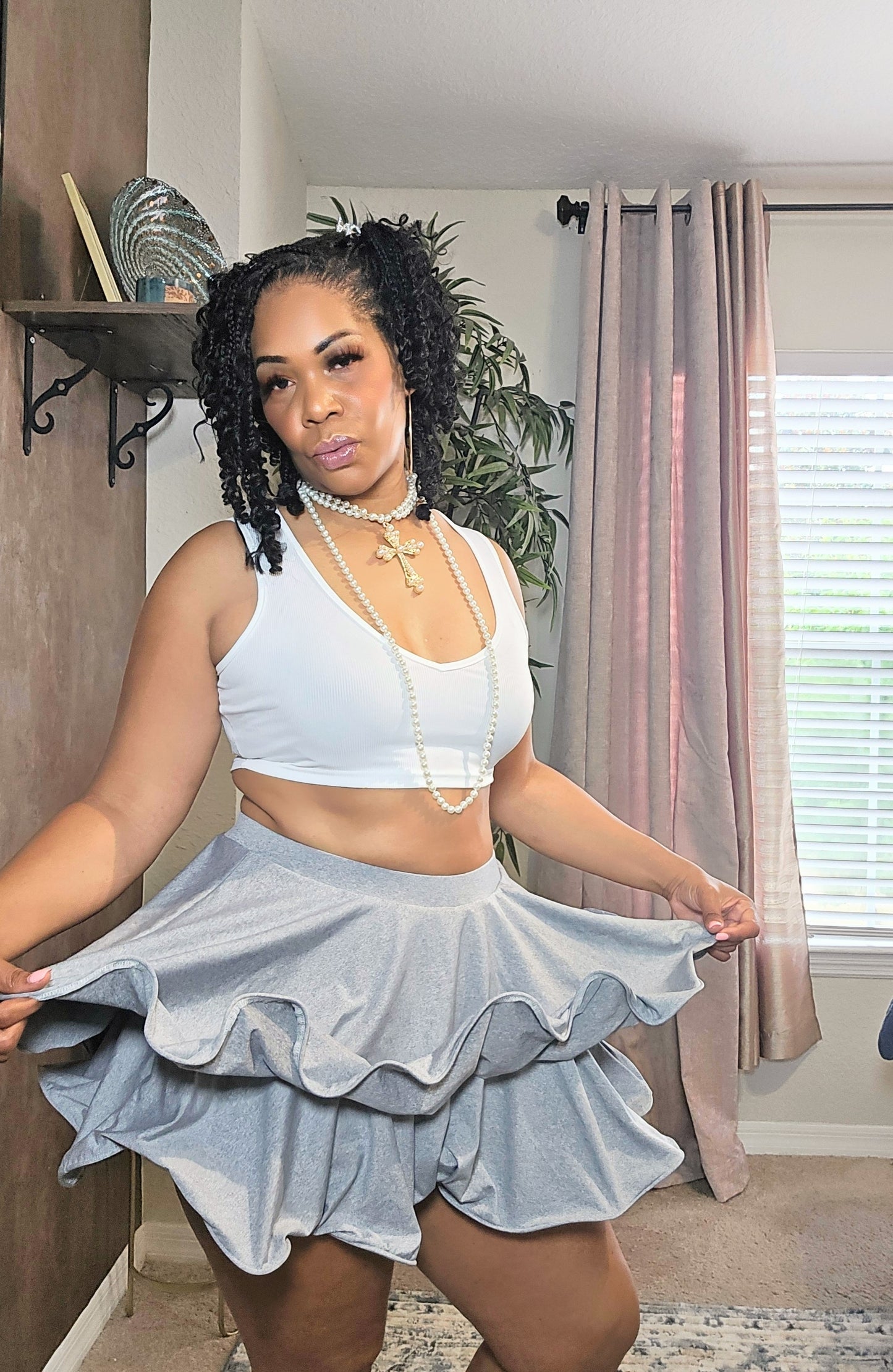 VOLUMINOUS DESIGN MINI SKIRT