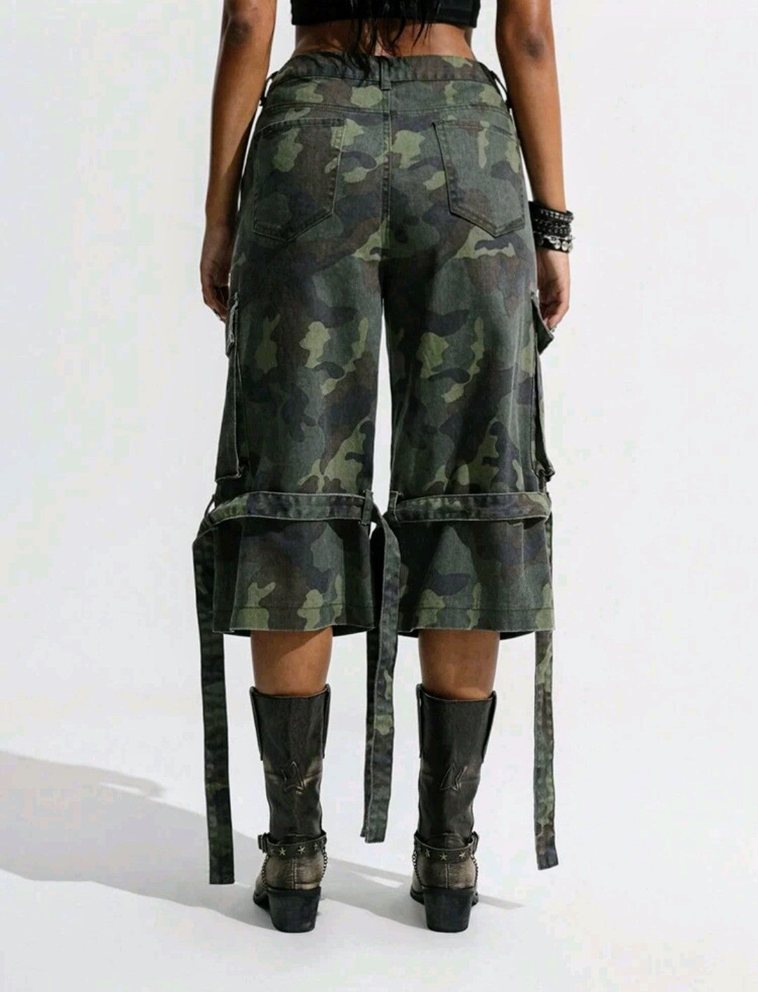 CAMO CARGO SHORTS