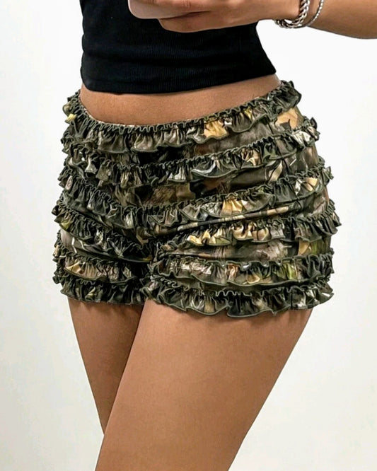 CAMO RUFFLE SHORTS